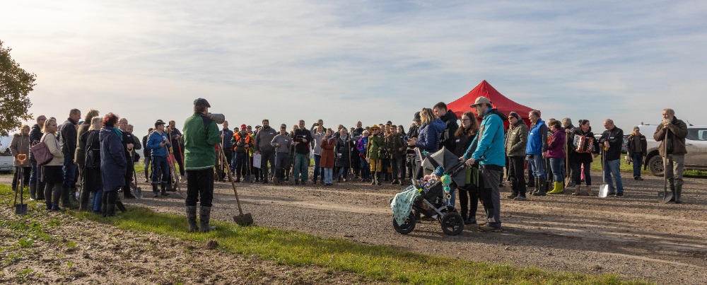 70 let CHKO Český ráj připomíná nová ovocná alej pod Humprechtem